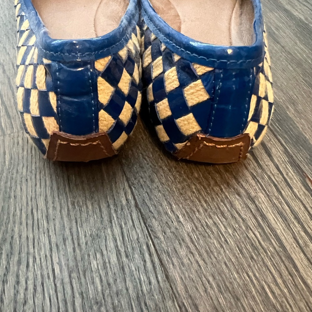 Tory Burch Flats - size 6 - Picture 4 of 9
